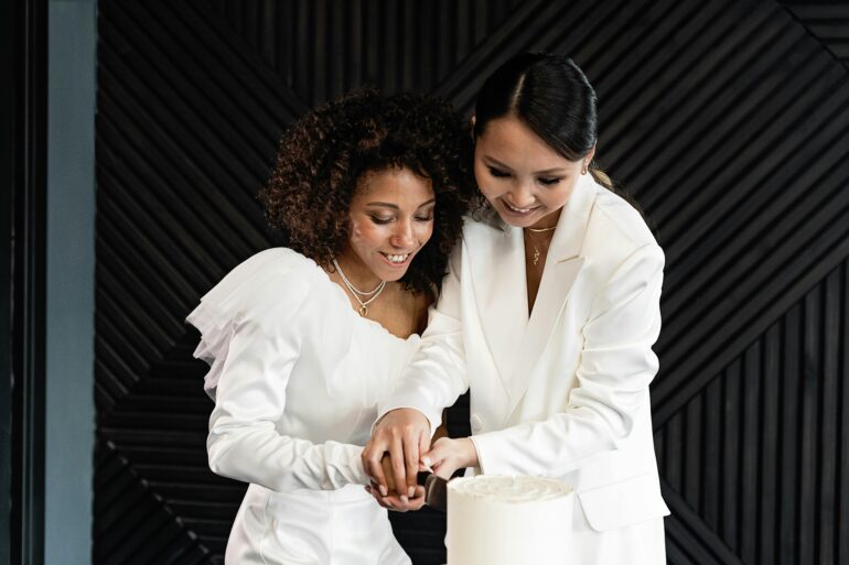 How Much Does a Wedding Cake Cost